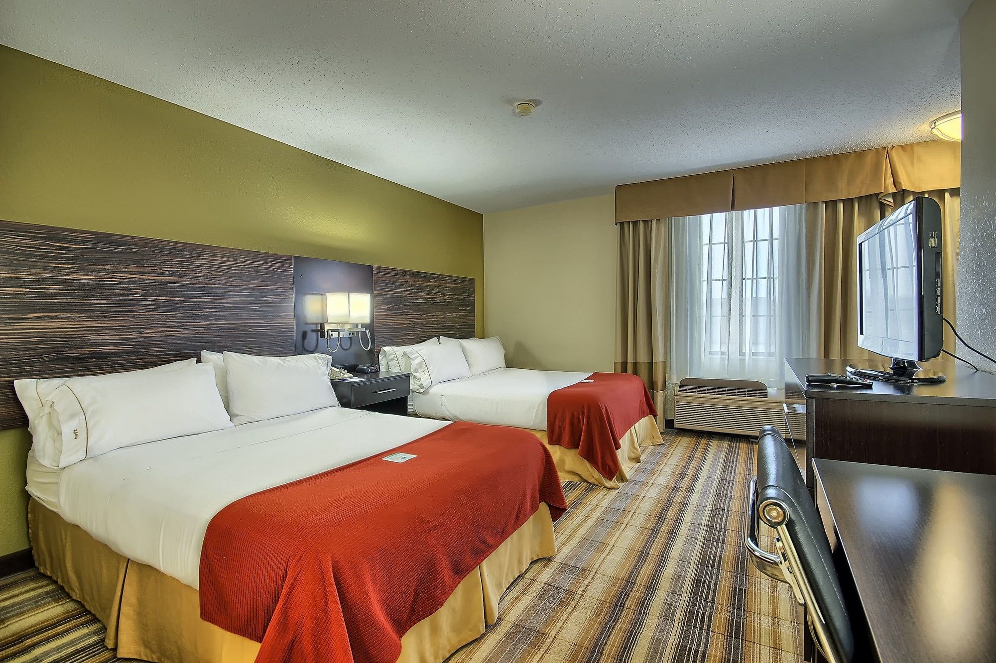 Holiday Inn Express & Suites Columbus SW - Grove City