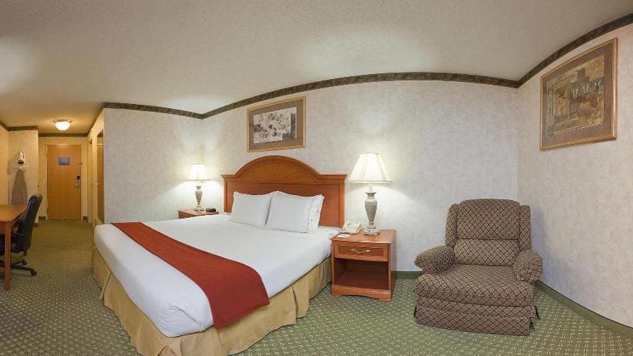 Holiday Inn Express & Suites Columbus SW - Grove City