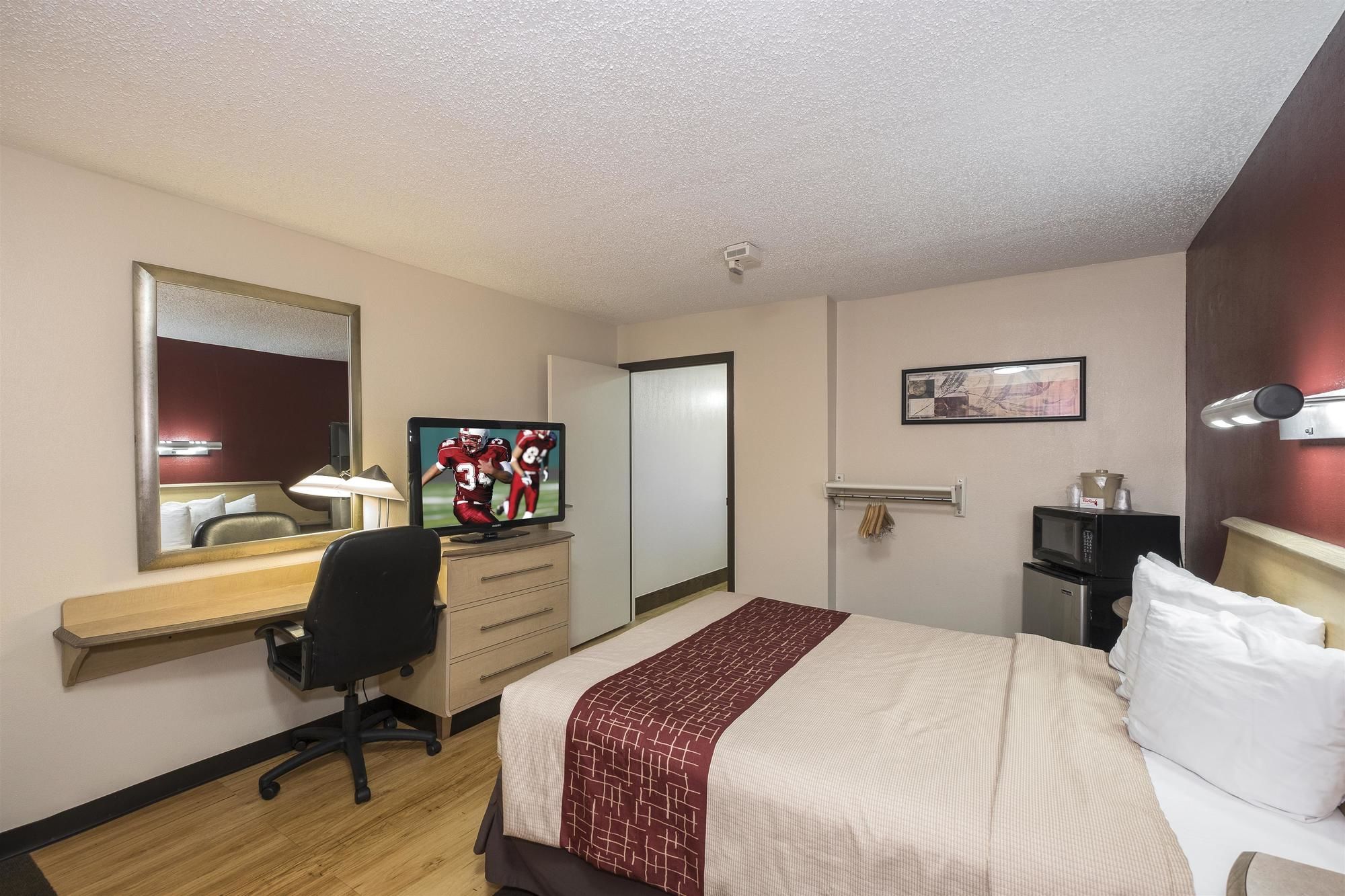 Red Roof Inn Columbus - Grove City