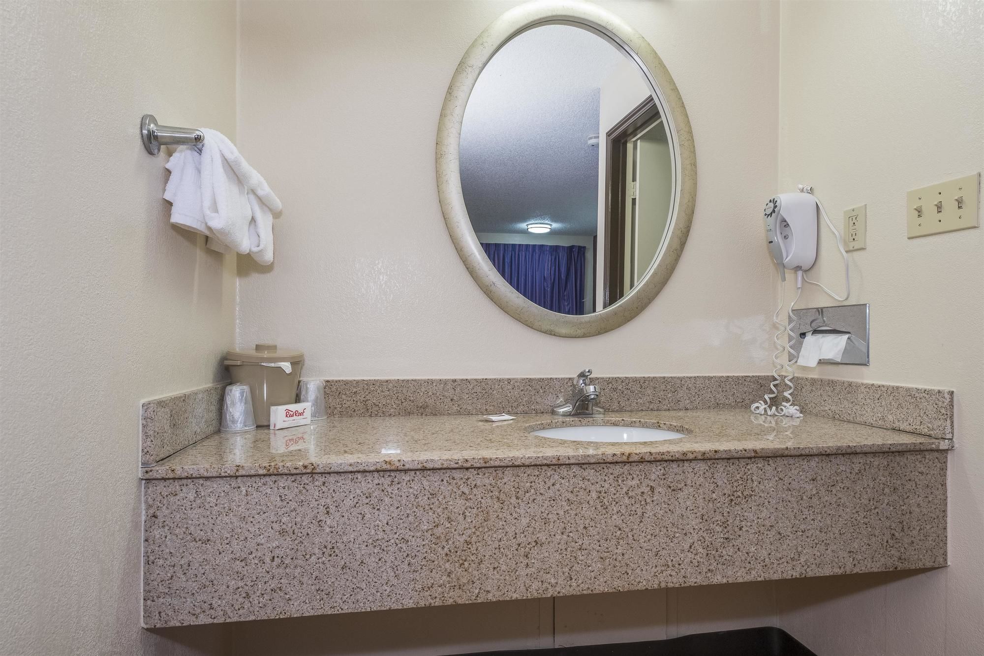 Red Roof Inn Columbus - Grove City