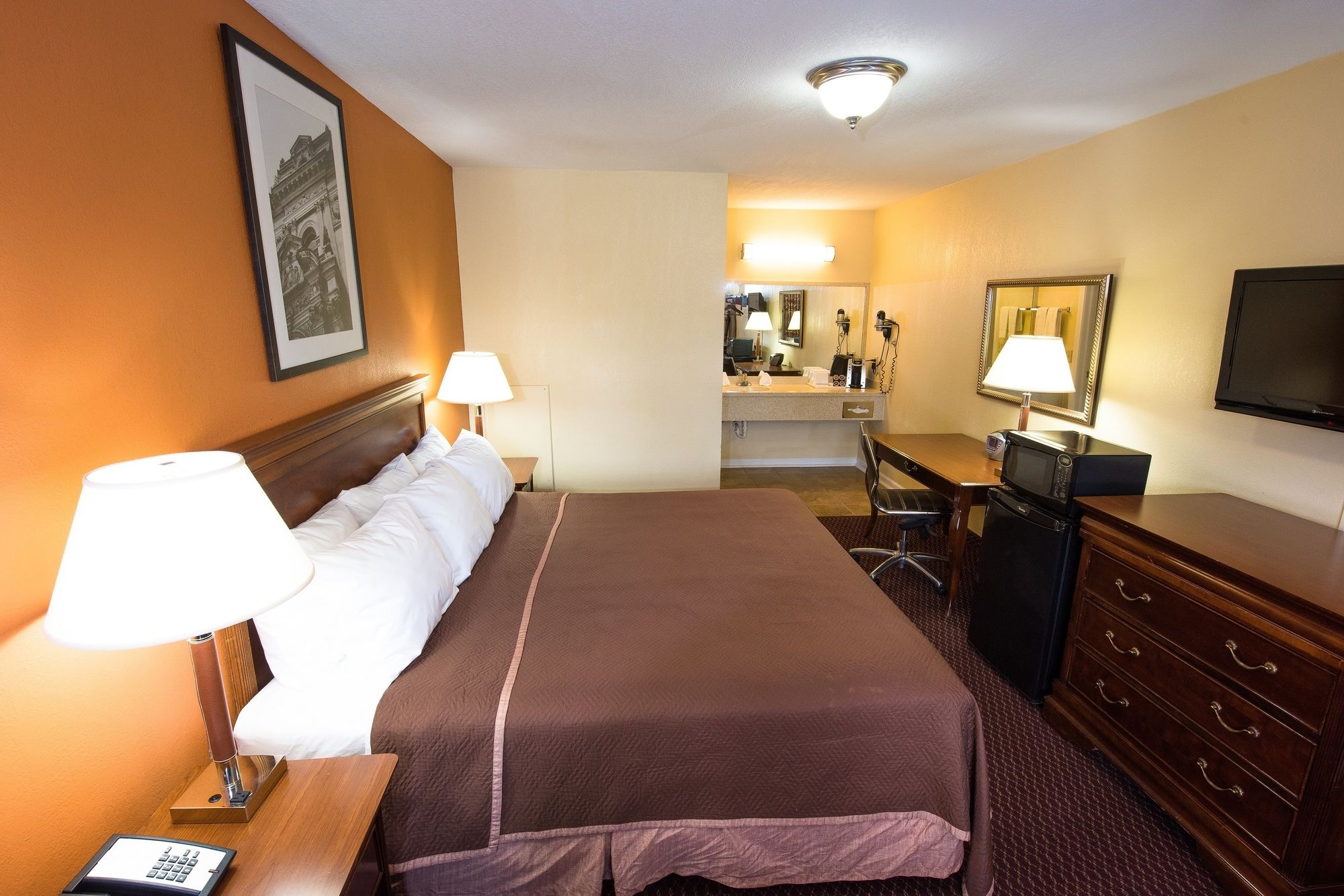 Grove City Travel Inn by OYO Columbus South