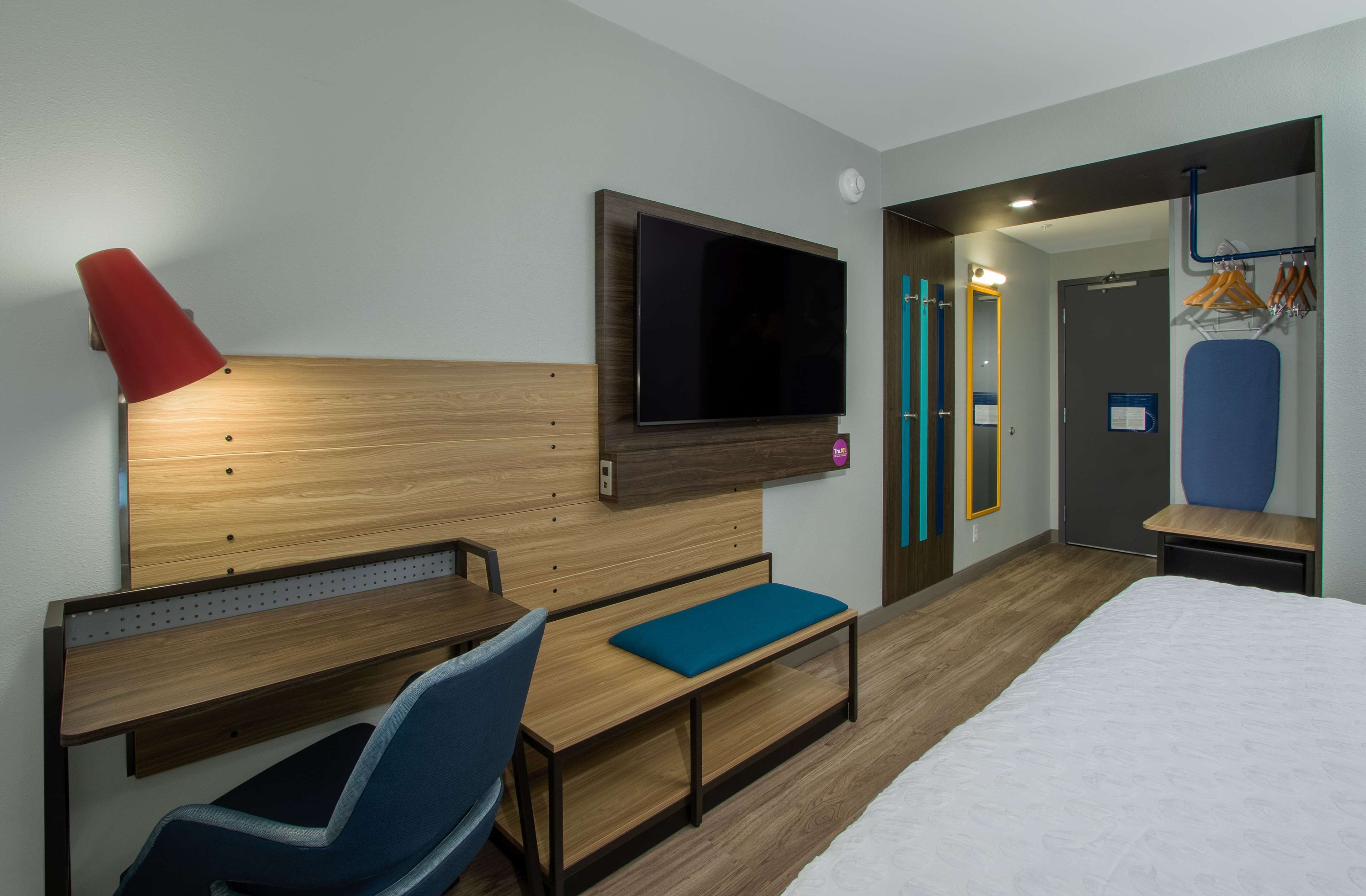 Tru by Hilton Grove City Columbus