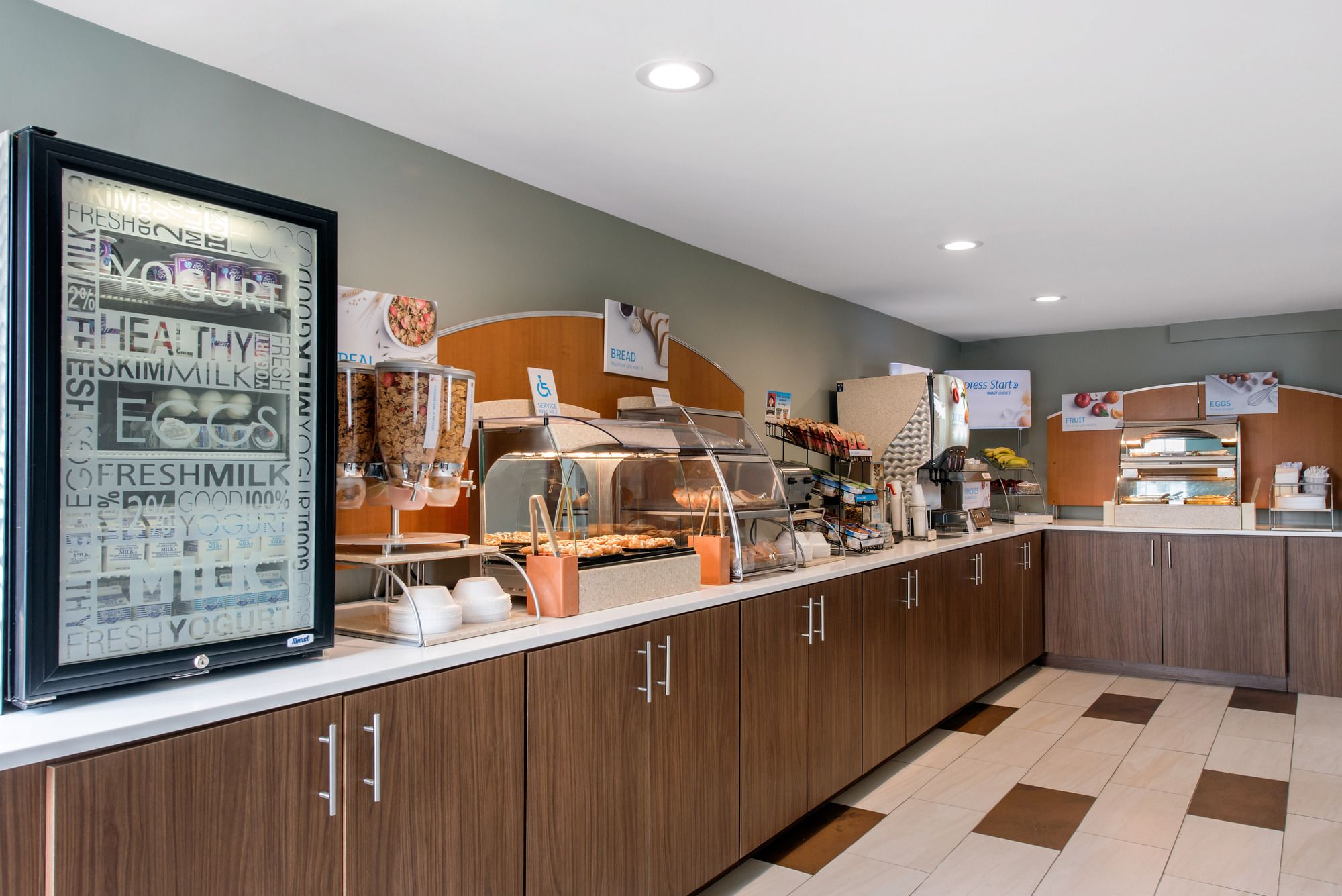 Holiday Inn Express & Suites Harrison