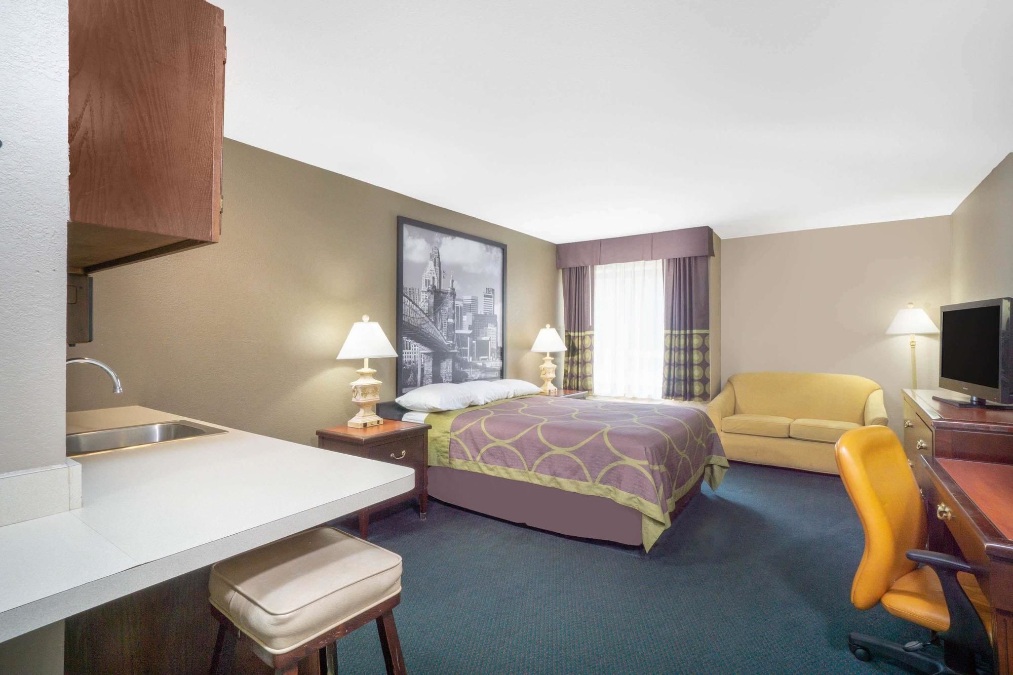 Super 8 by Wyndham Harrison OH