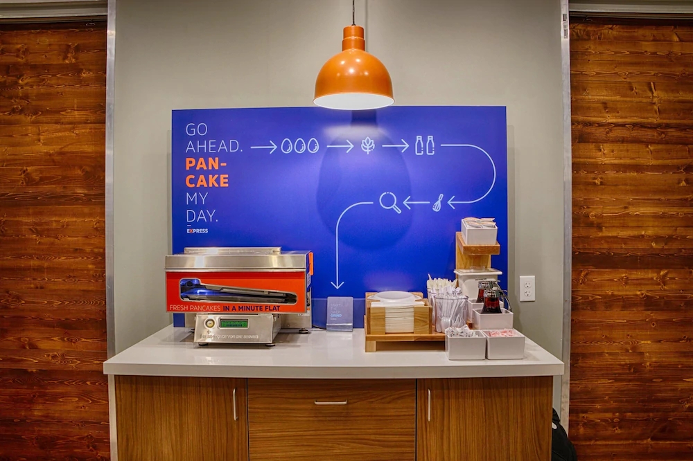 Holiday Inn Express & Suites Columbus East - Heath