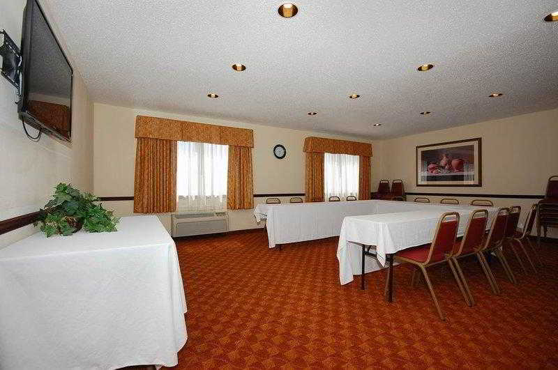 Best Western Lakewood Inn