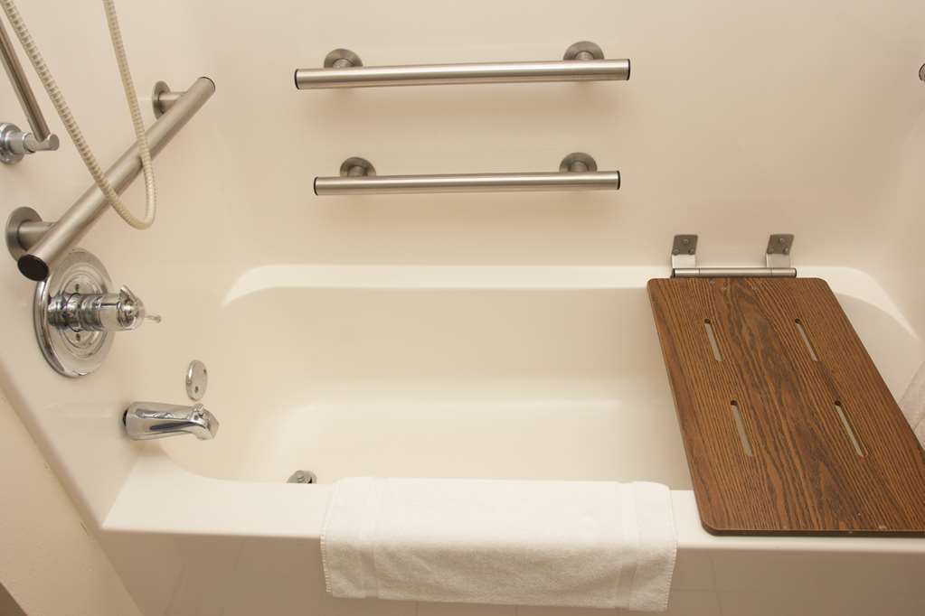 Best Western Lakewood Inn