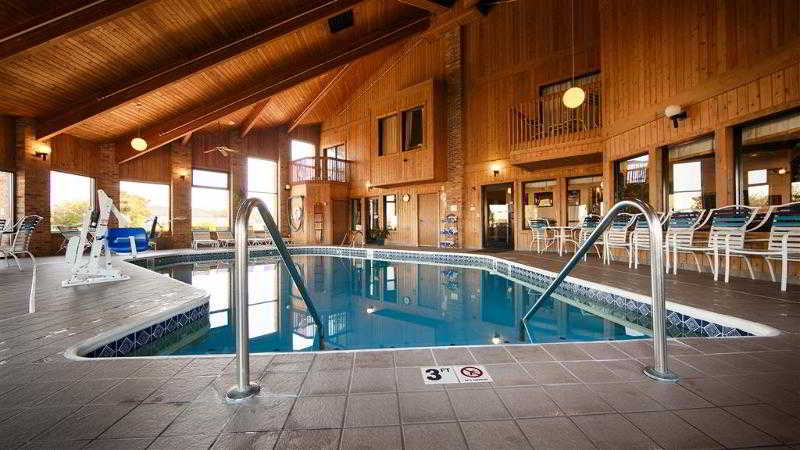 Best Western Lakewood Inn