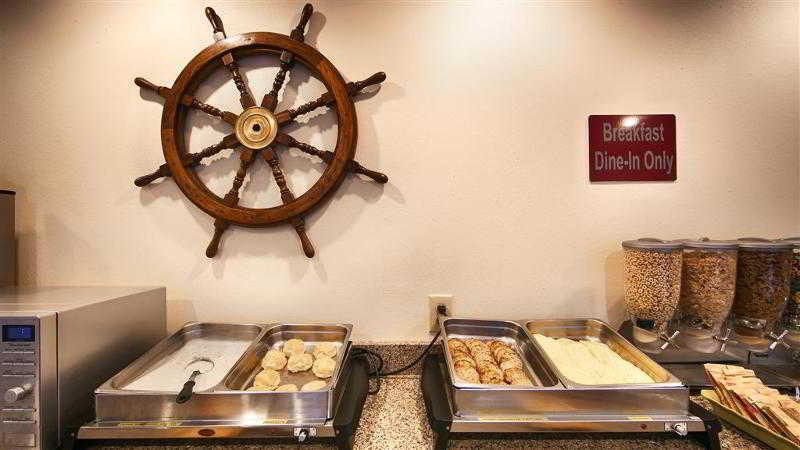 Best Western Lakewood Inn