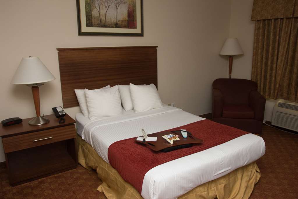 Best Western Lakewood Inn