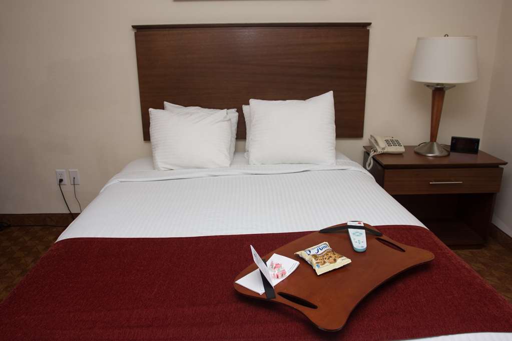 Best Western Lakewood Inn