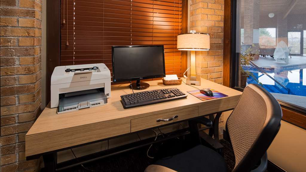 Best Western Lakewood Inn