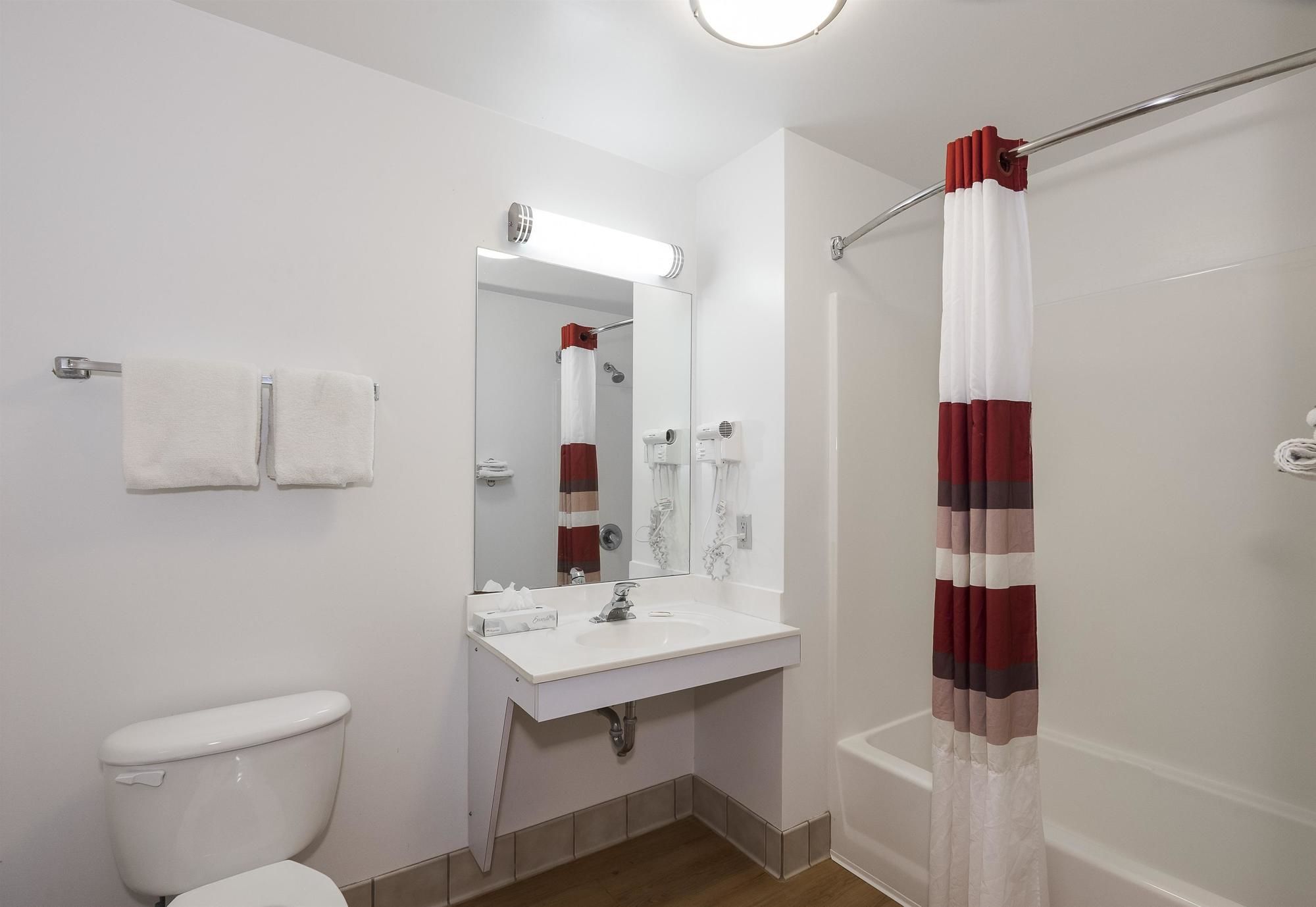 Red Roof Inn Columbus - Hebron