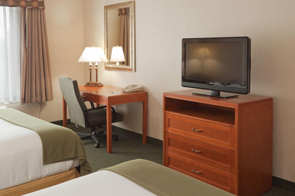 Holiday Inn Express & Suites Bryan-Montpelier