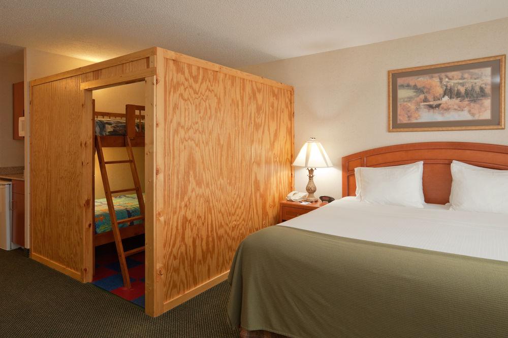 Holiday Inn Express & Suites Bryan-Montpelier