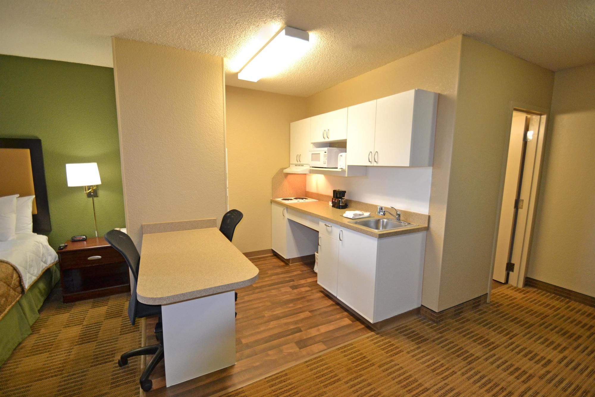 Extended Stay America Toledo Holland