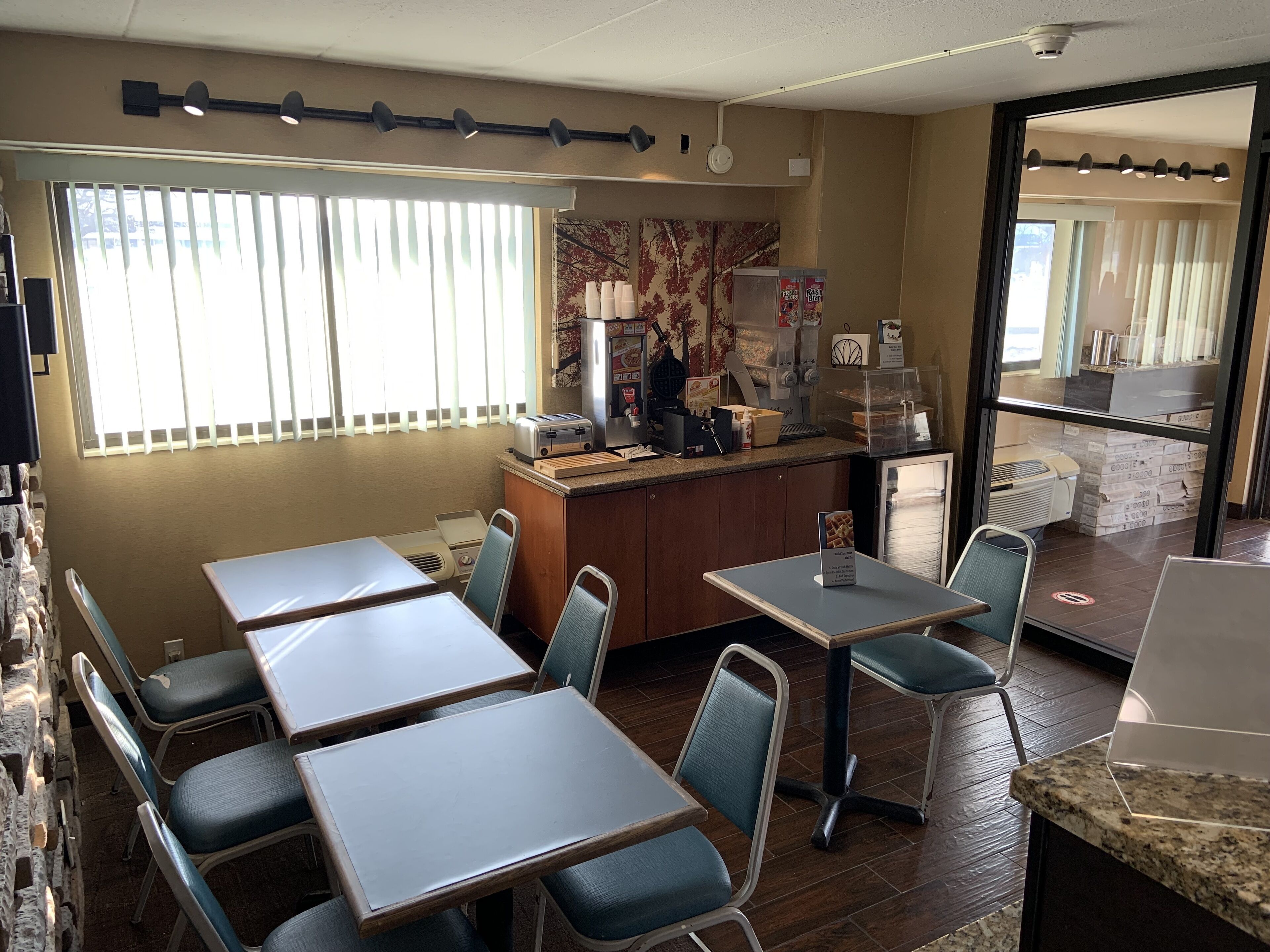 Travelodge By Wyndham Holland/Toledo