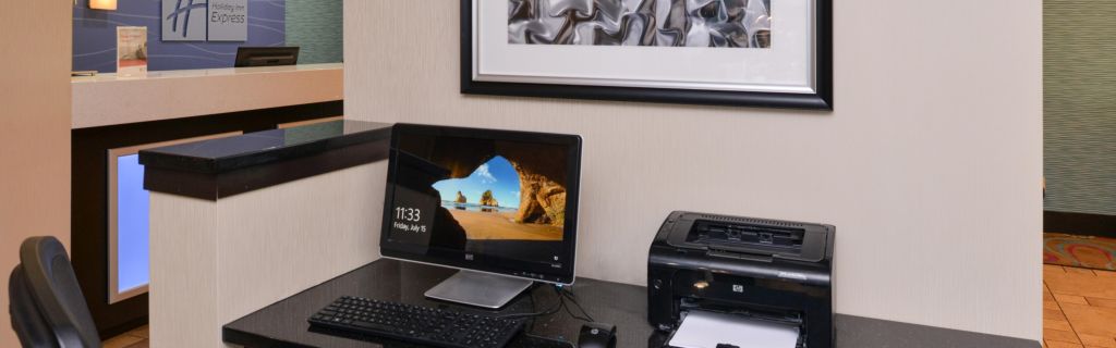 Holiday Inn Express Hotel & Suites Dayton - Huber Heights