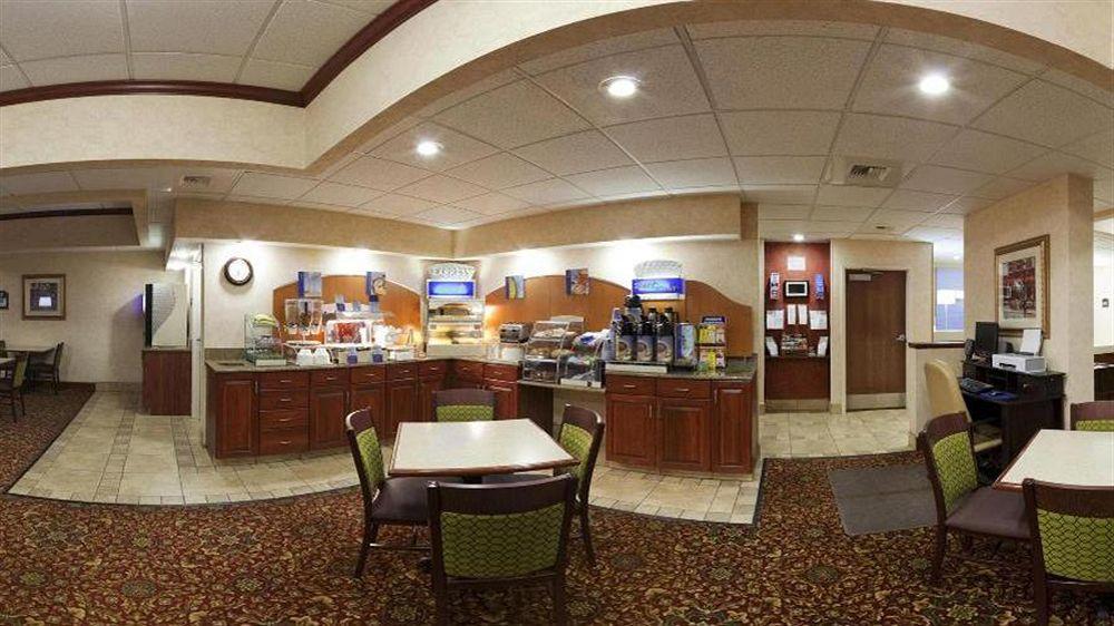 Holiday Inn Express Hotel & Suites Dayton - Huber Heights