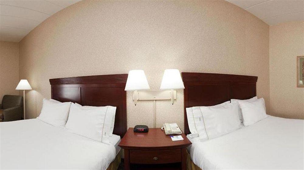 Holiday Inn Express Hotel & Suites Dayton - Huber Heights
