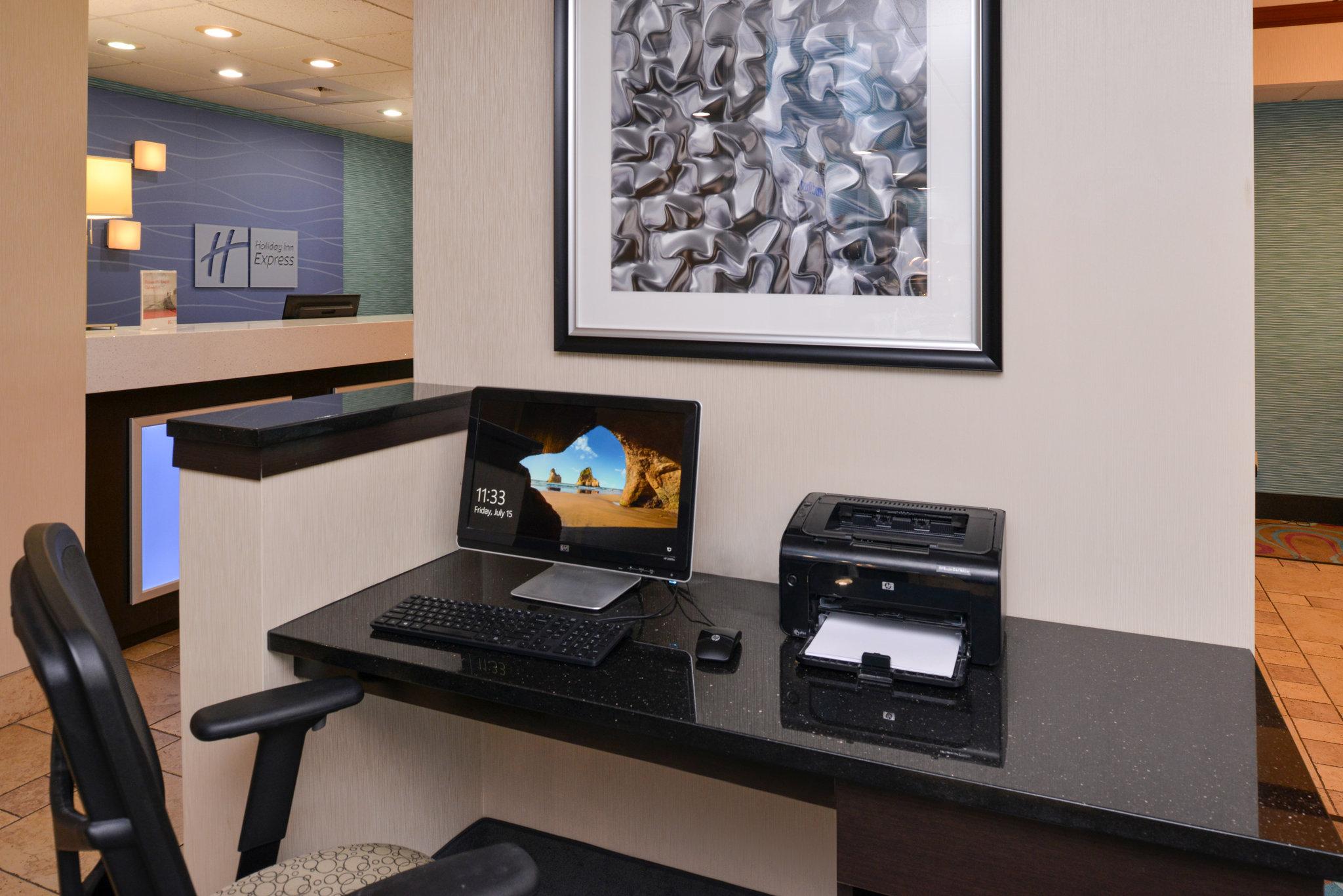 Holiday Inn Express Hotel & Suites Dayton - Huber Heights