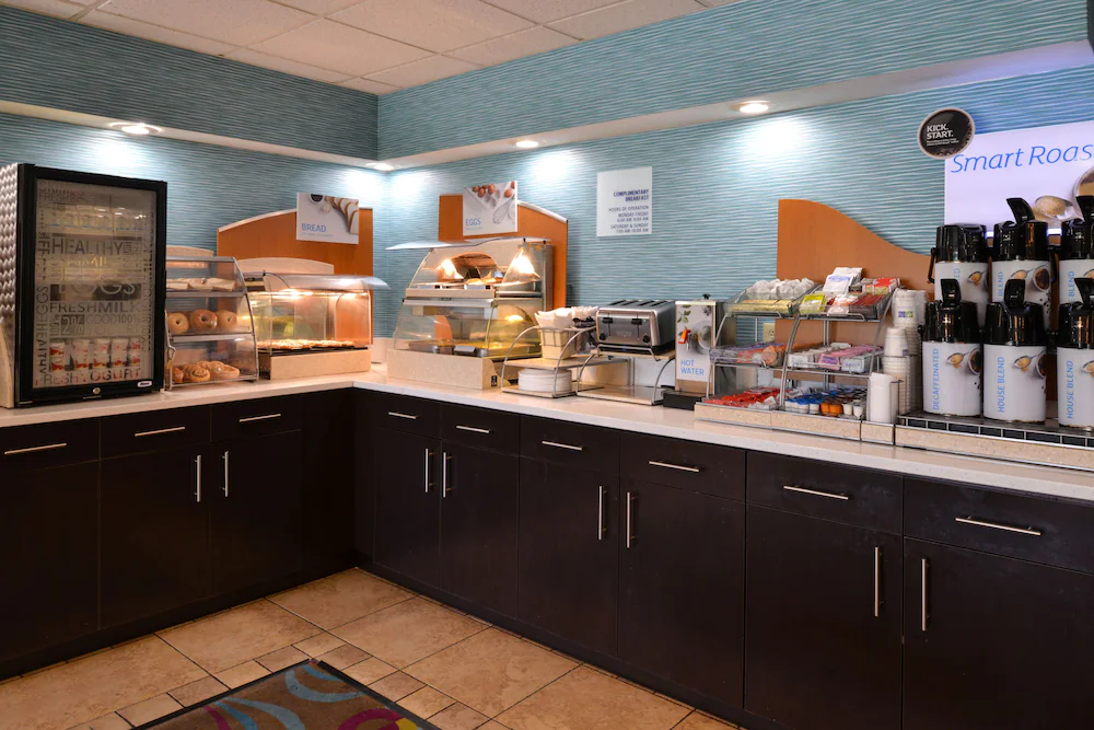 Holiday Inn Express Hotel & Suites Dayton - Huber Heights