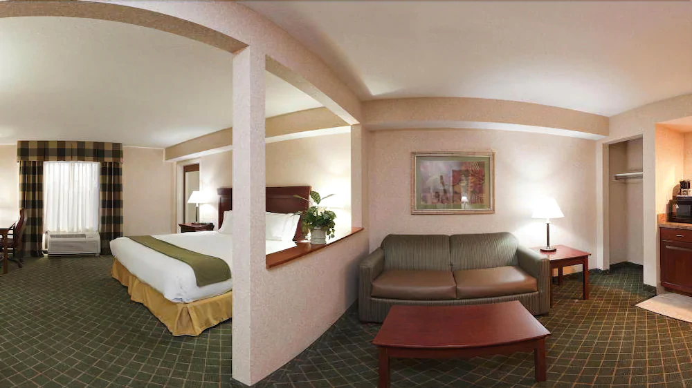 Holiday Inn Express Hotel & Suites Dayton - Huber Heights