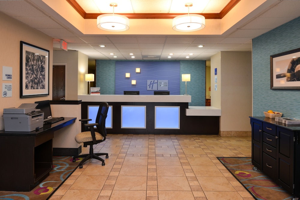 Holiday Inn Express Hotel & Suites Dayton - Huber Heights