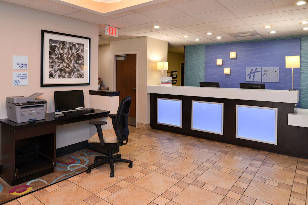 Holiday Inn Express Hotel & Suites Dayton - Huber Heights