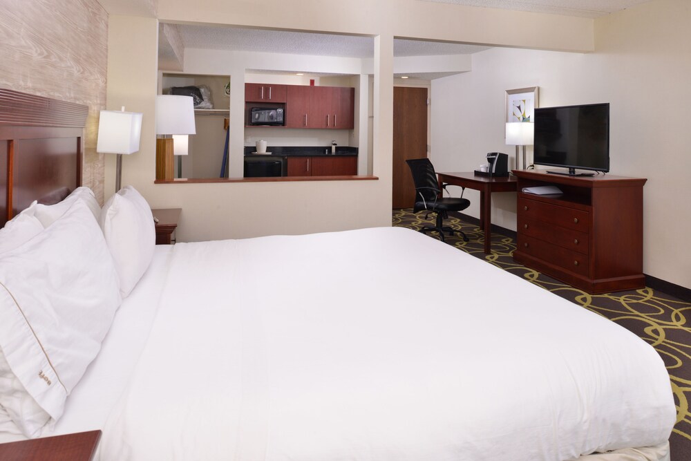 Holiday Inn Express Hotel & Suites Dayton - Huber Heights