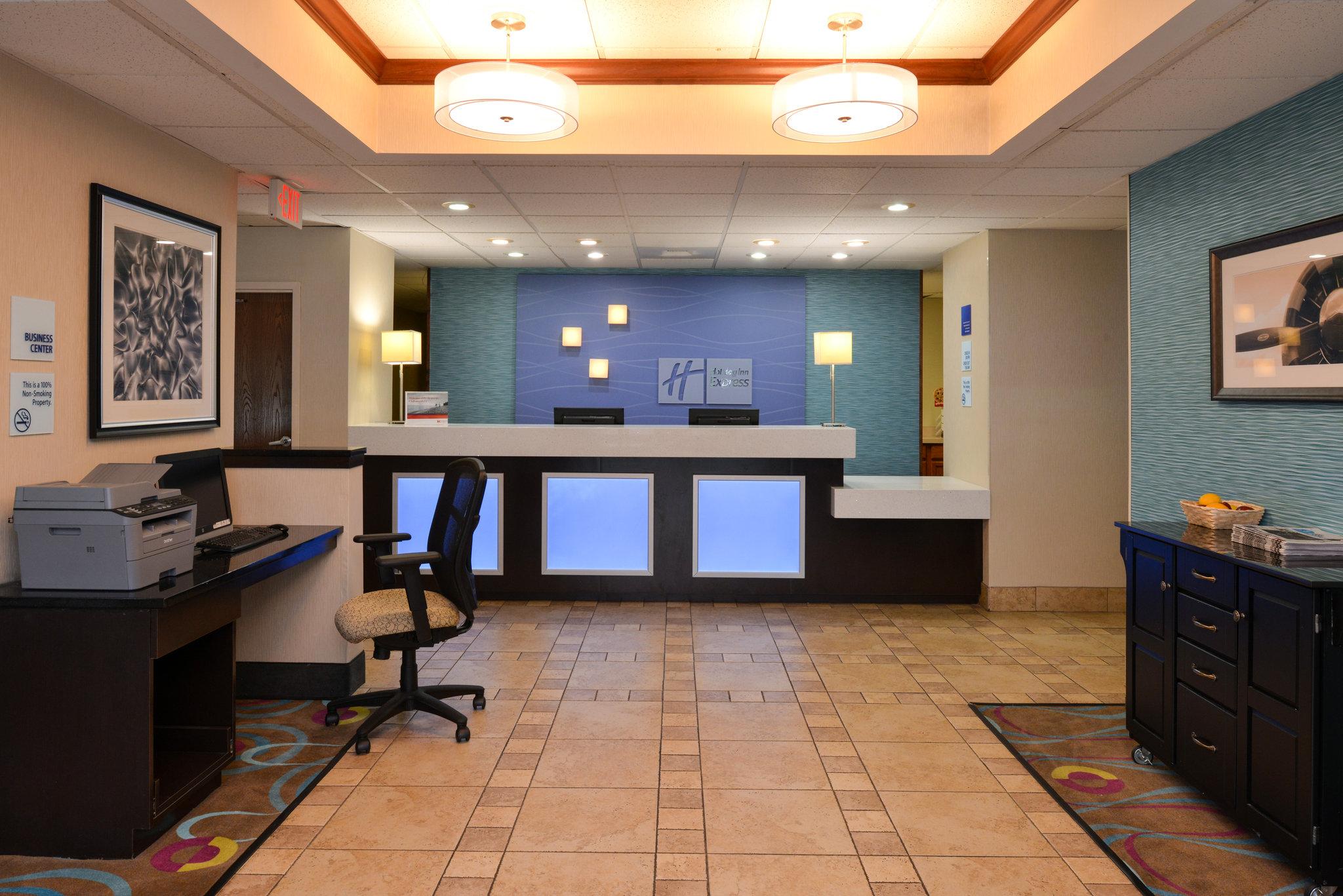 Holiday Inn Express Hotel & Suites Dayton - Huber Heights
