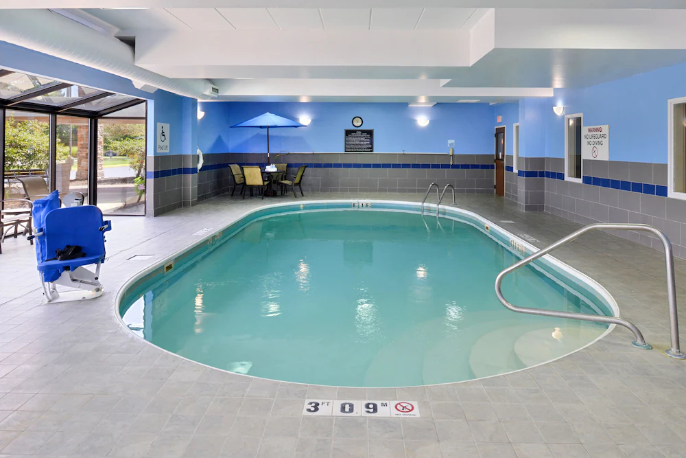 Holiday Inn Express Hotel & Suites Dayton - Huber Heights