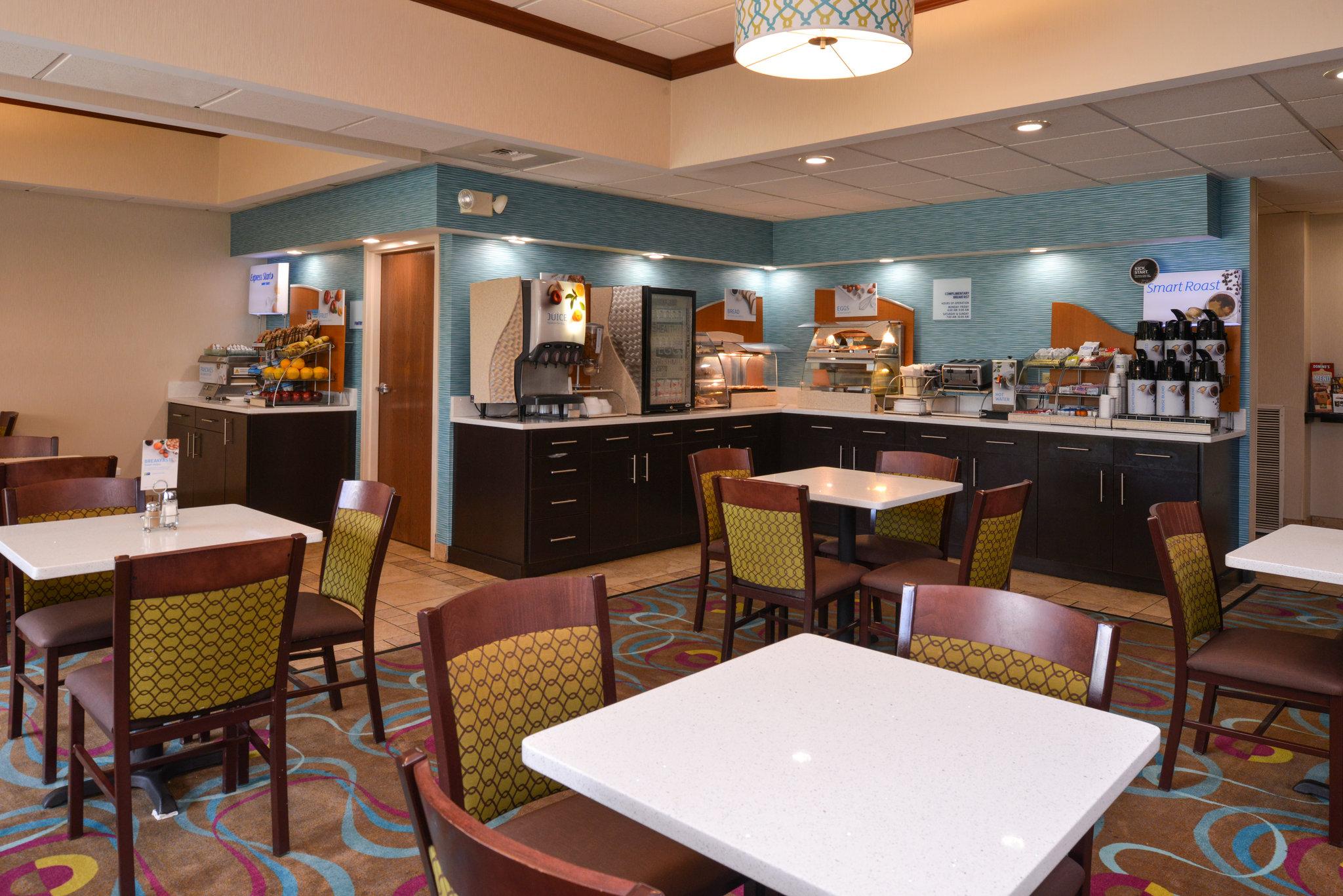 Holiday Inn Express Hotel & Suites Dayton - Huber Heights