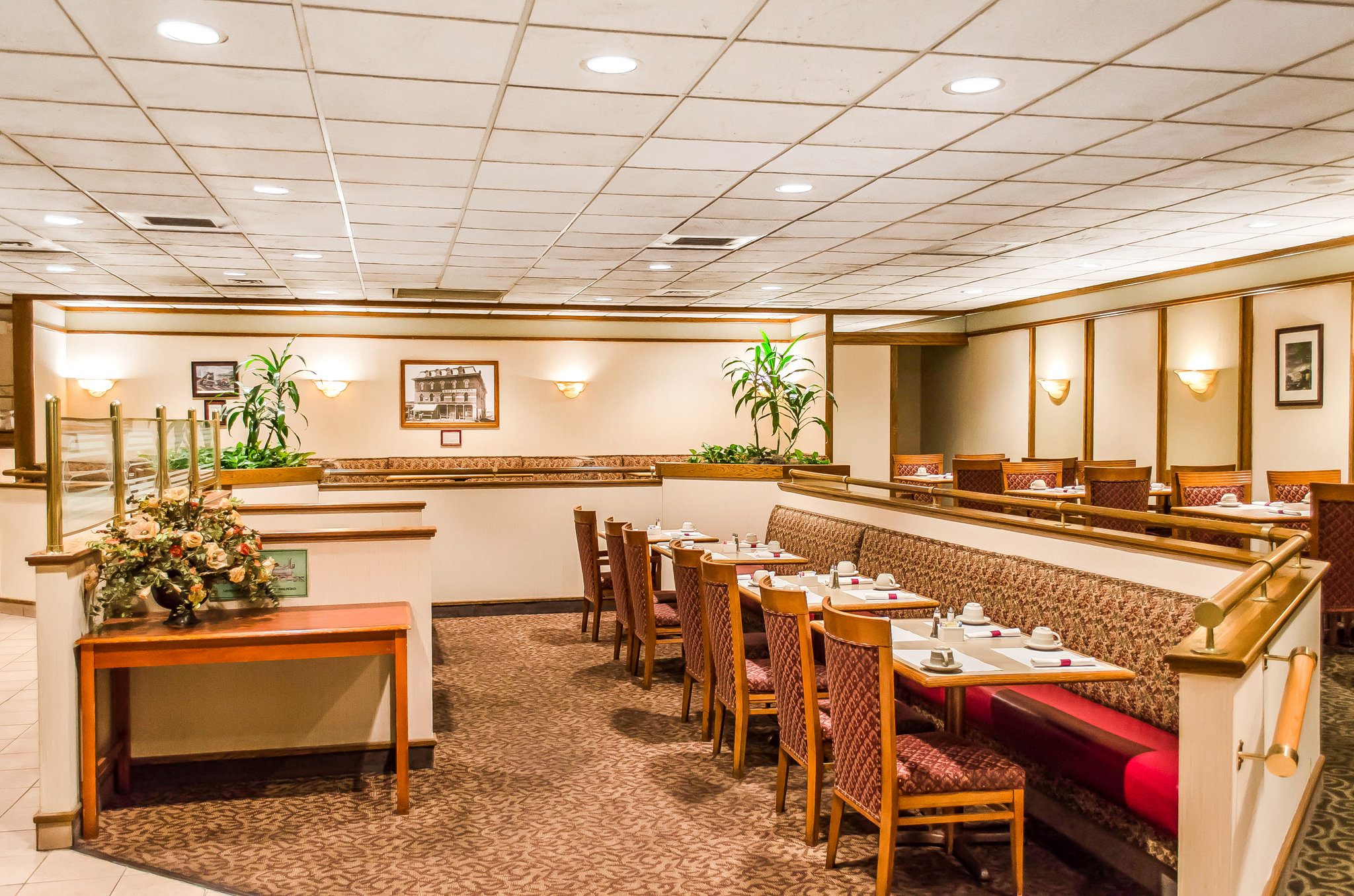 Norwood Inn Hudson Conference Center