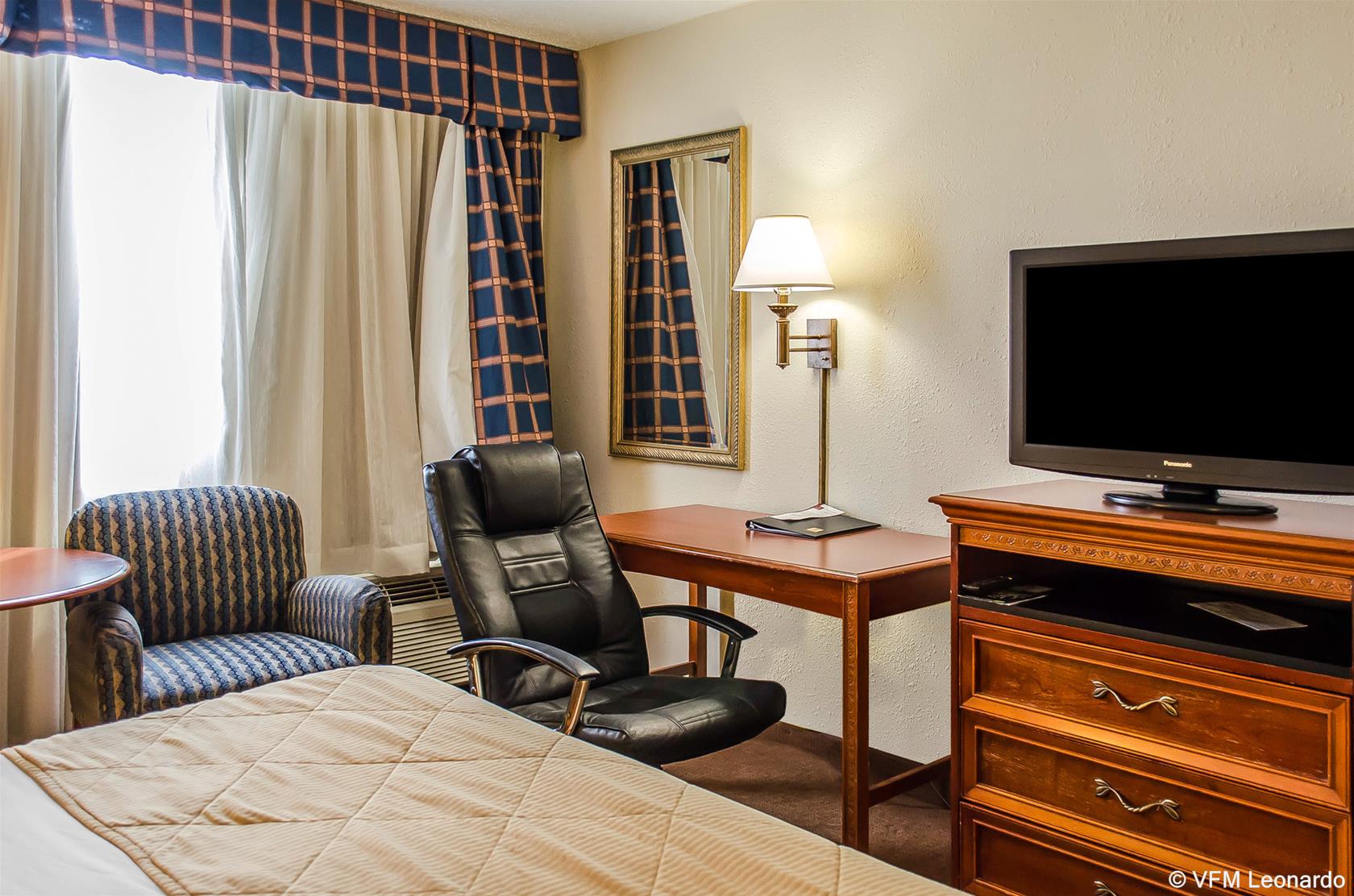 Norwood Inn Hudson Conference Center