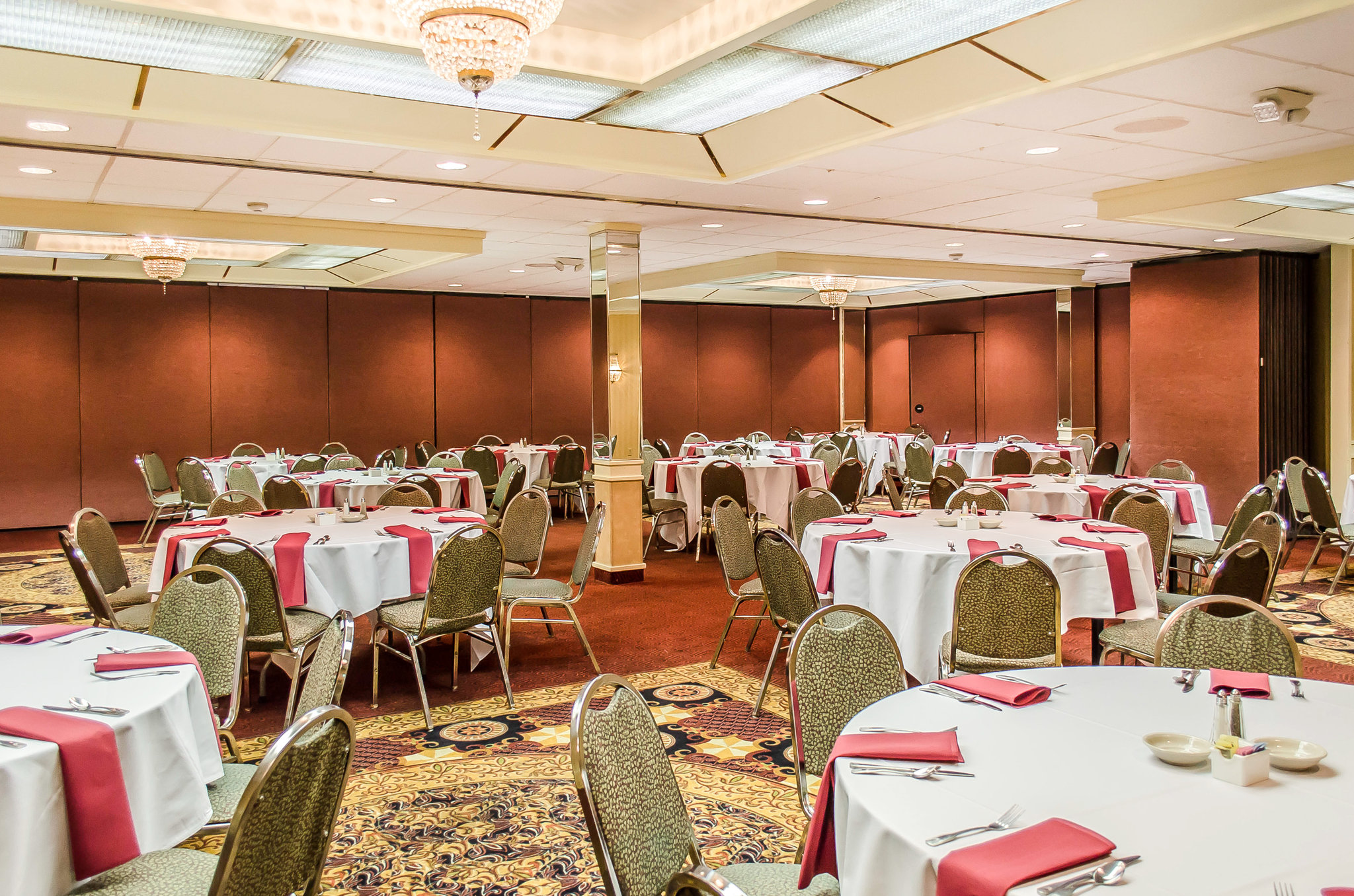 Norwood Inn Hudson Conference Center