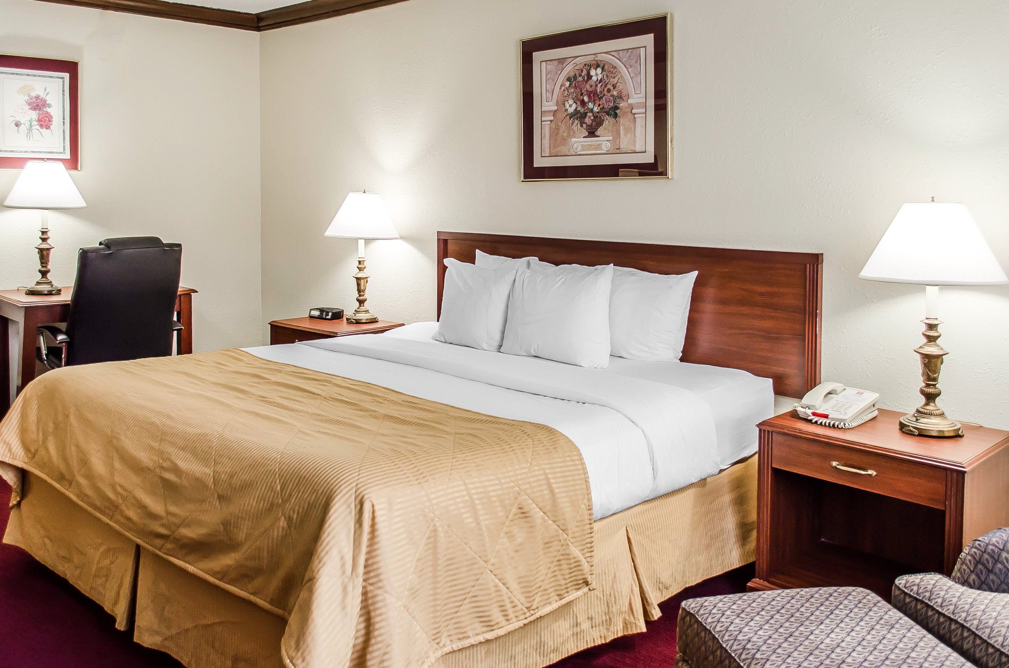 Norwood Inn Hudson Conference Center