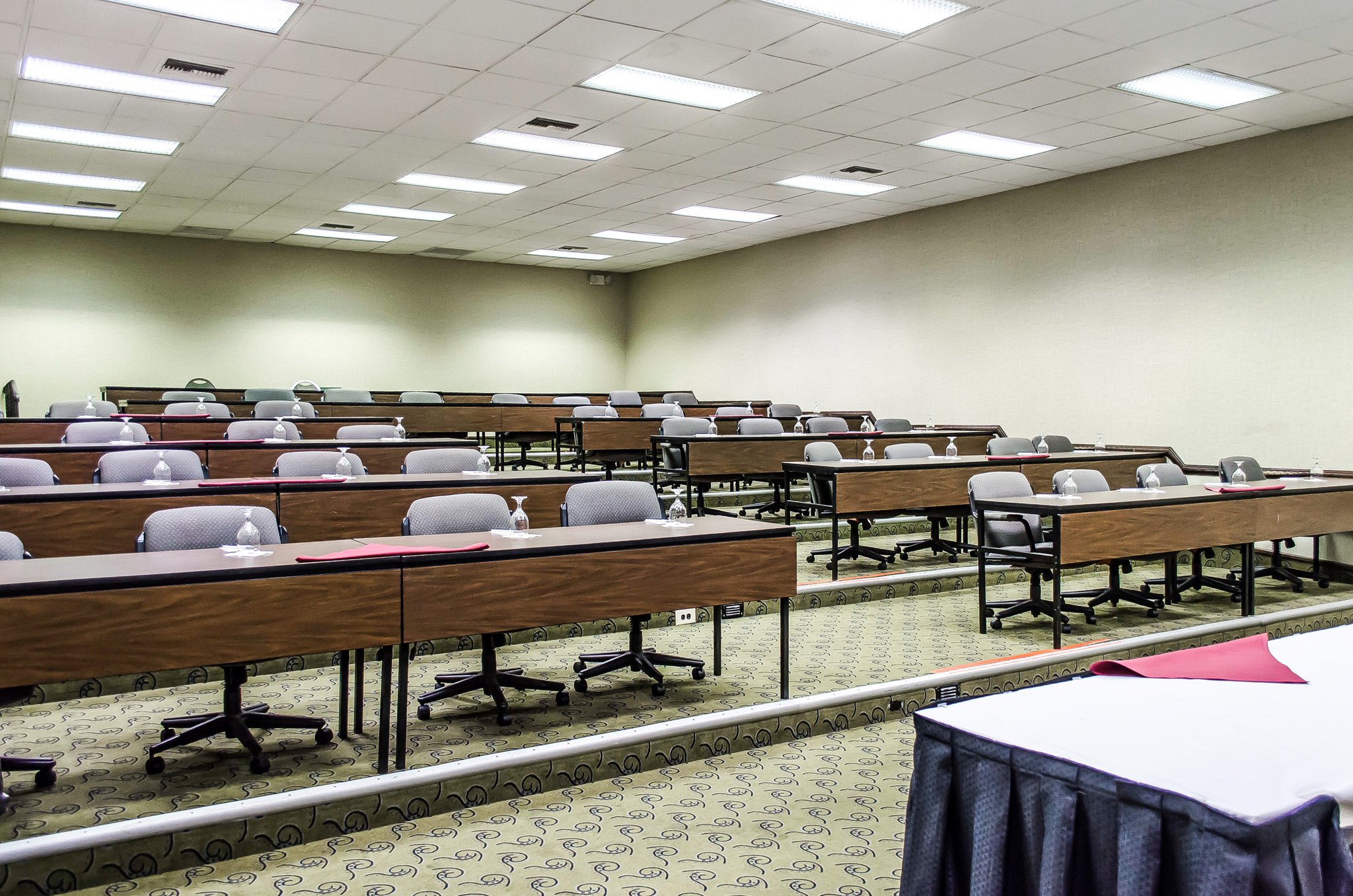 Norwood Inn Hudson Conference Center