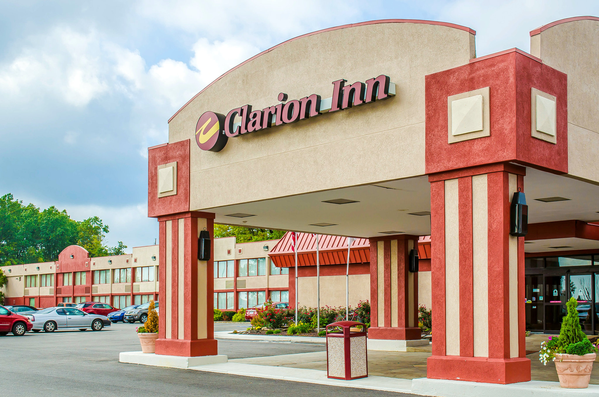 Norwood Inn Hudson Conference Center