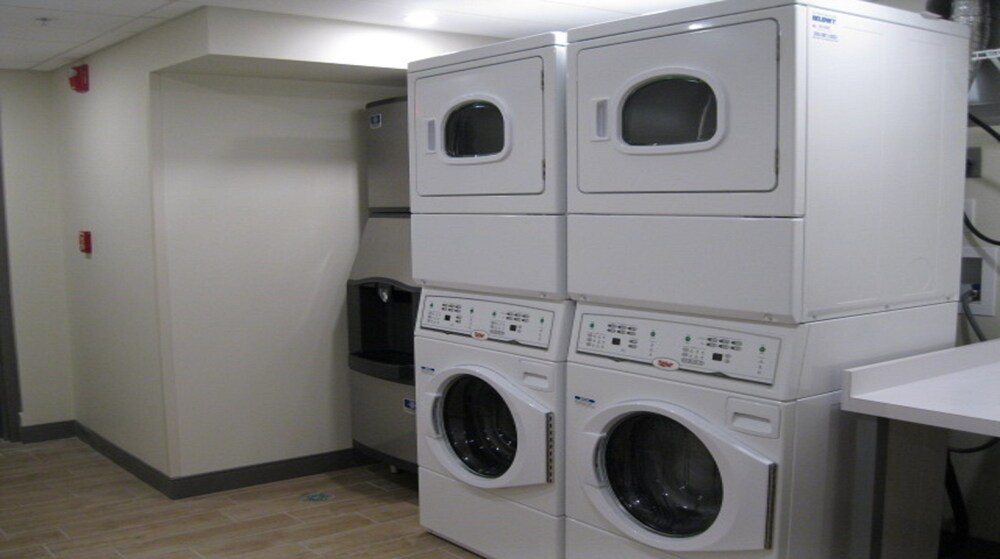 Candlewood Suites Cleveland South - Independence