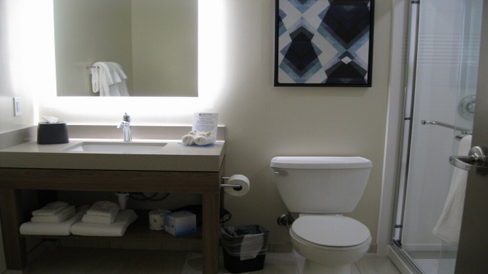 Candlewood Suites Cleveland South - Independence