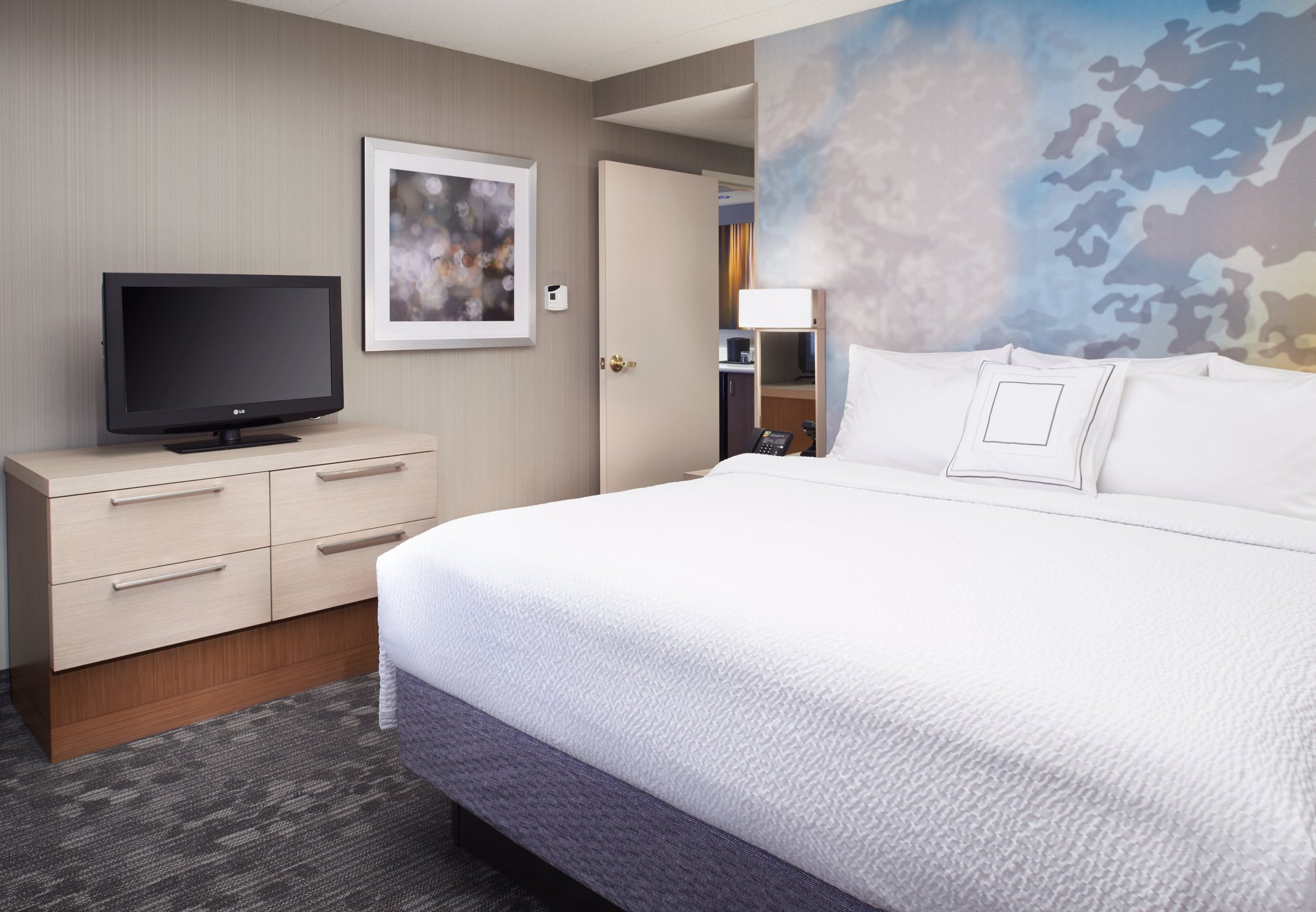 Courtyard Cleveland Independence