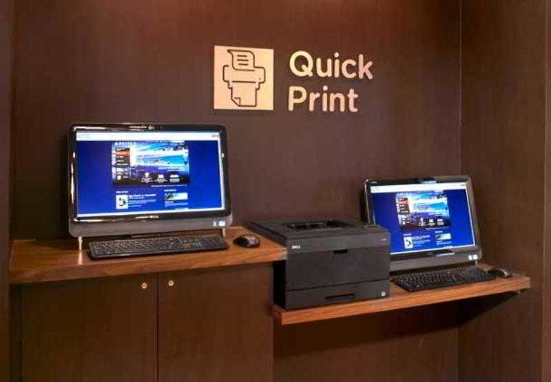 Courtyard Cleveland Independence