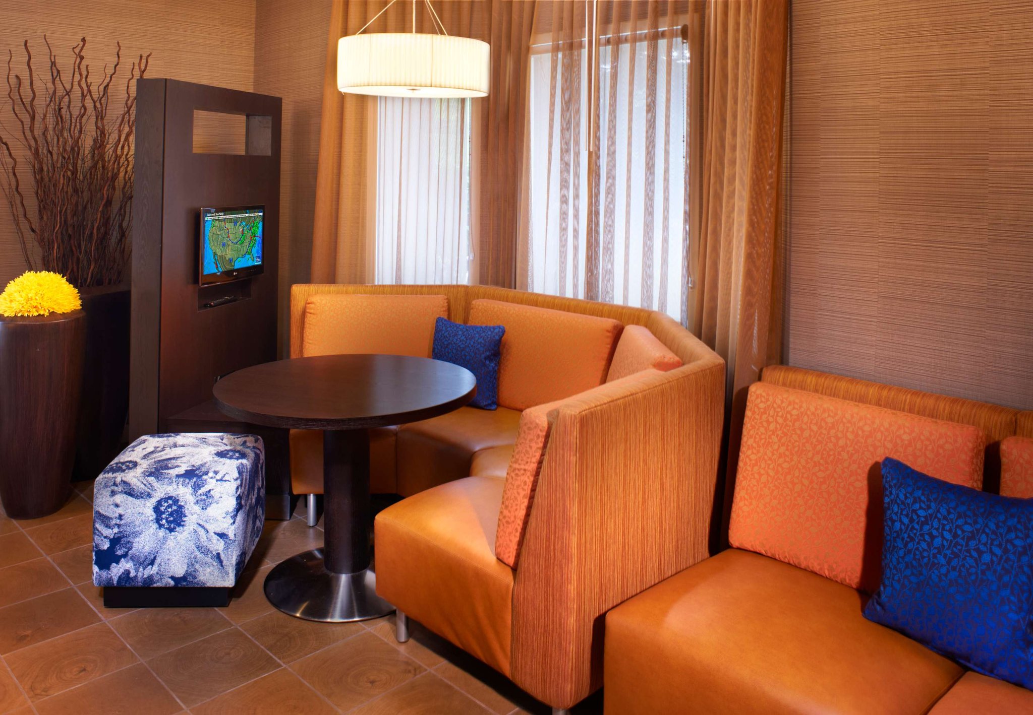 Courtyard Cleveland Independence