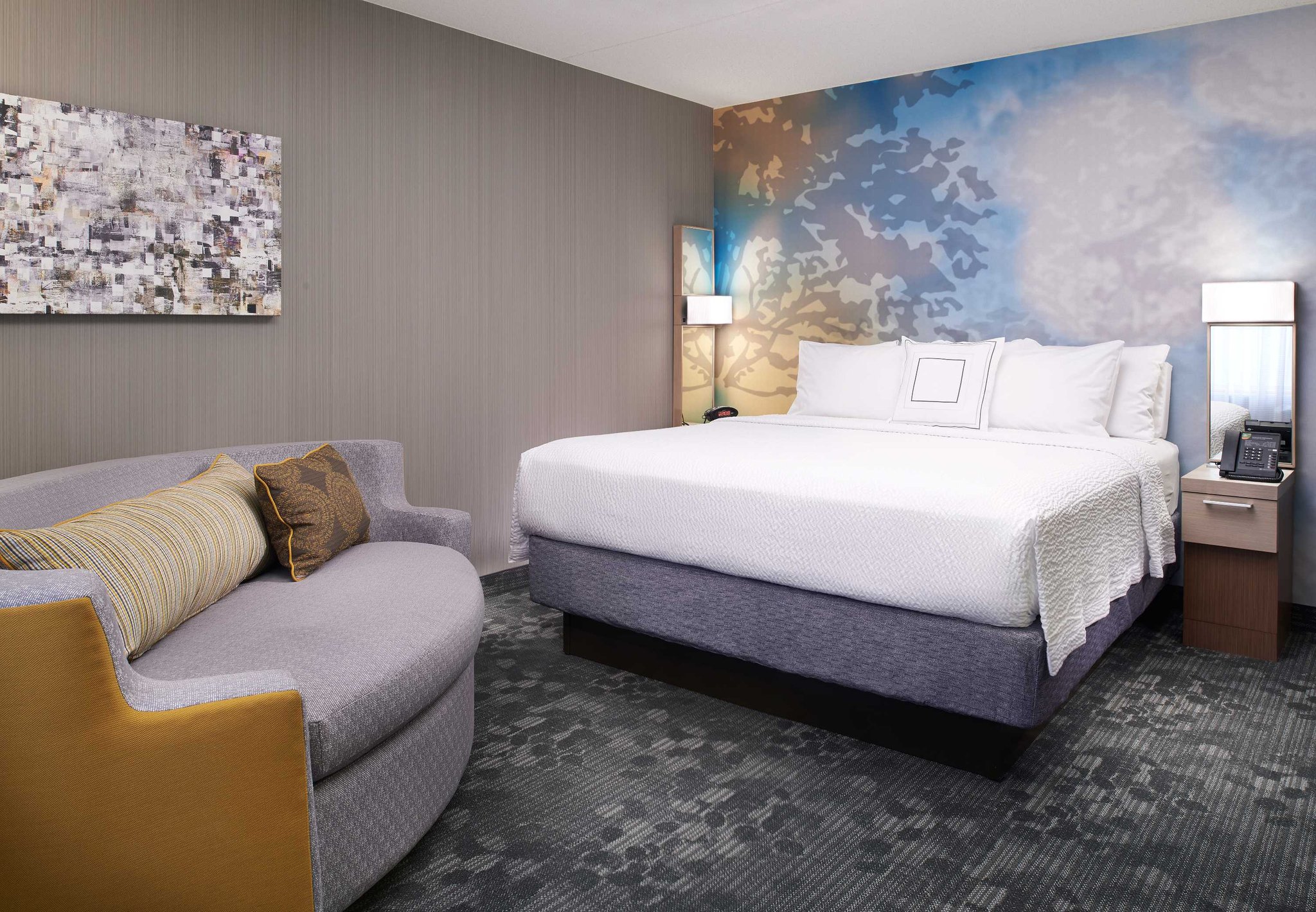 Courtyard Cleveland Independence