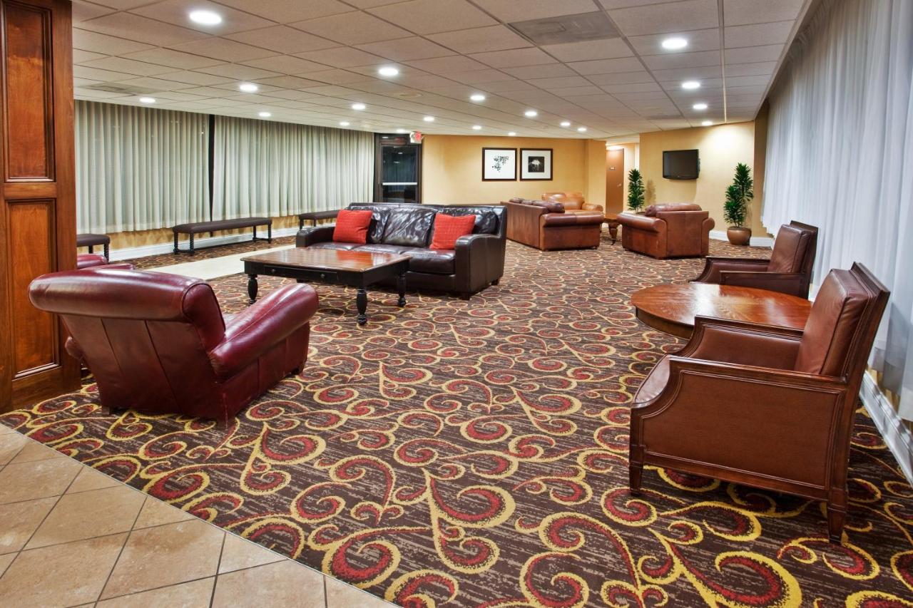 Ramada by Wyndham Cleveland Independence