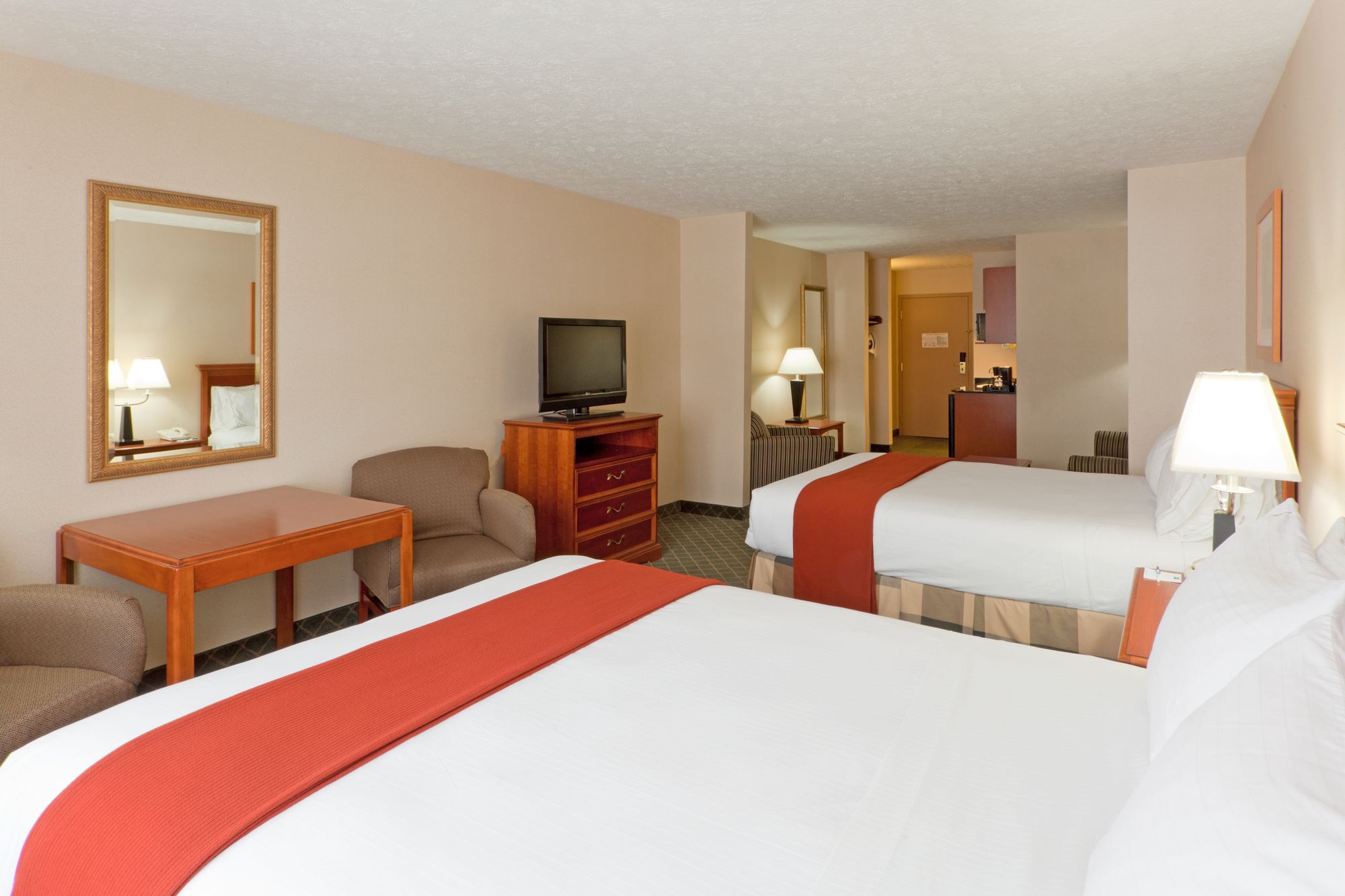 Holiday Inn Express & Suites Kent State University