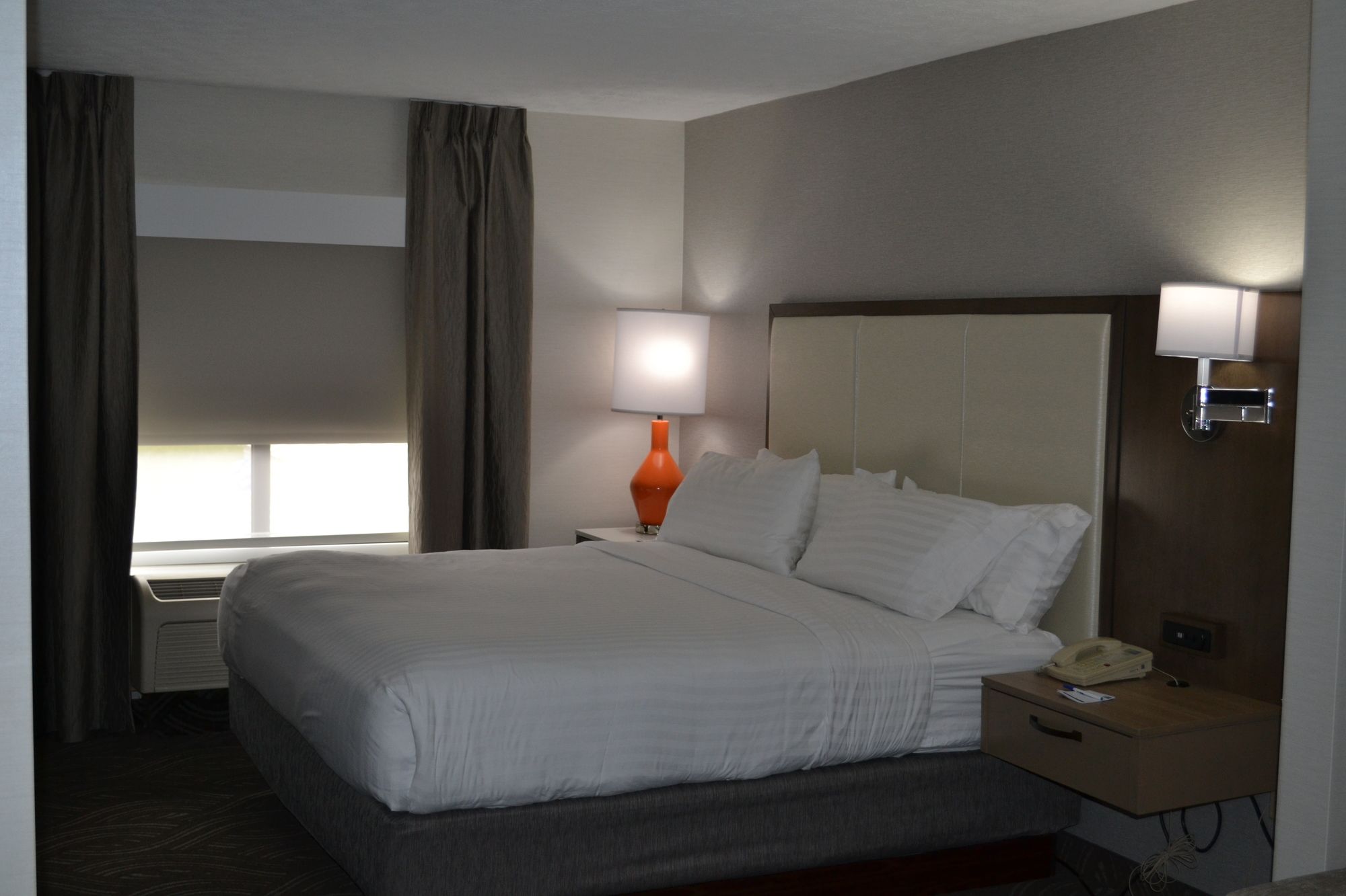 Holiday Inn Express & Suites Kent State University