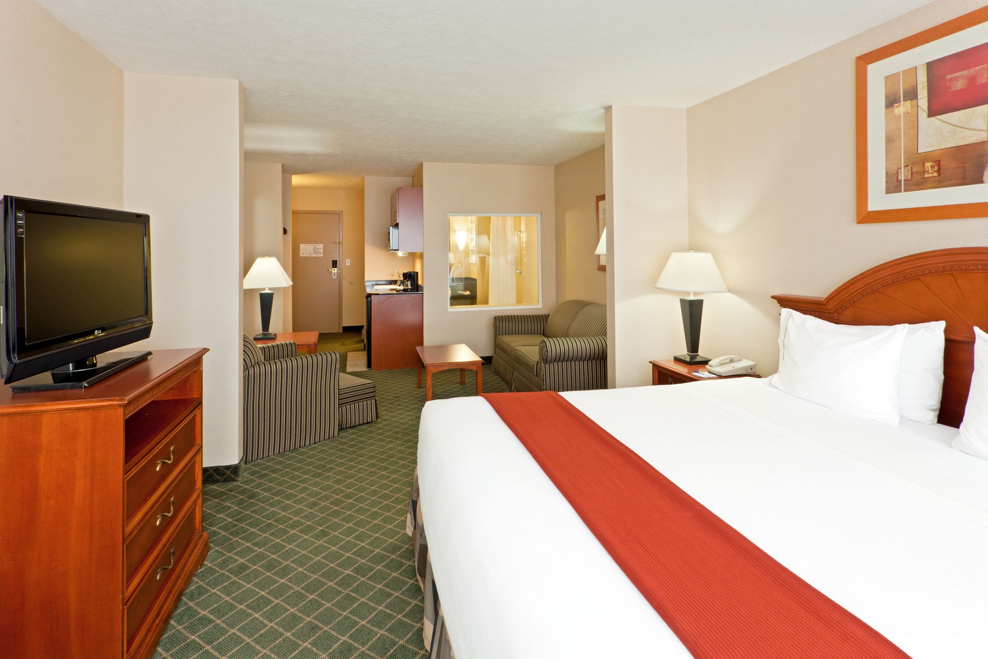 Holiday Inn Express & Suites Kent State University
