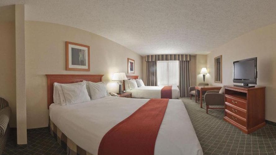 Holiday Inn Express & Suites Kent State University
